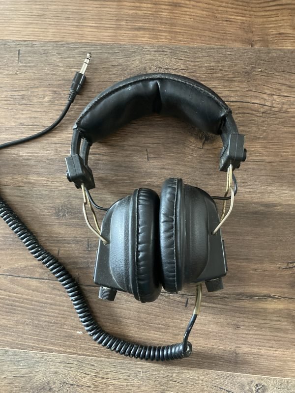 Vintage Rank Audio YX9003 Stereo Headphones. MIJ. Pre Loved.